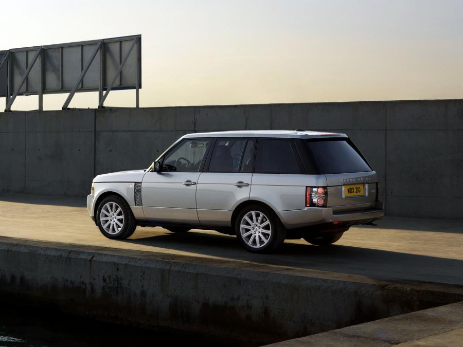  Land Rover Range Rover Supercharged 2009 года  (фото 2 из 16)